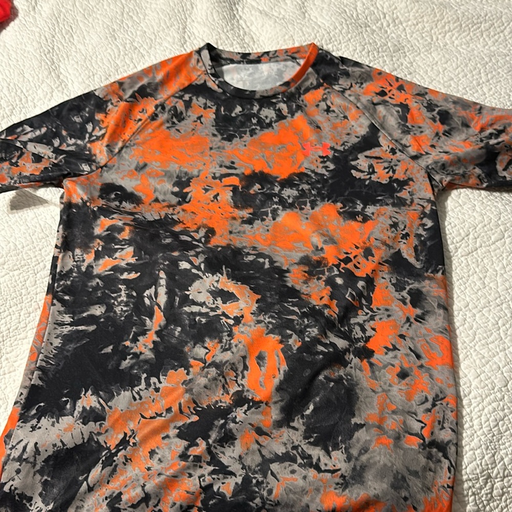 Under armor boys sport shirt